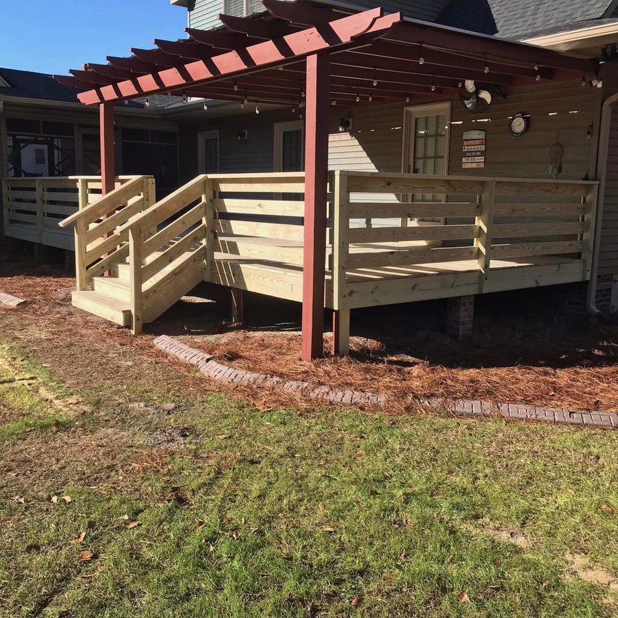 Deck with pergola by MBK Fencing